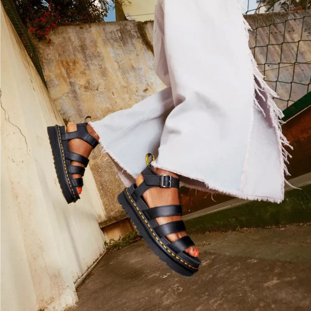 Dr Martens Blaire stewpot sandal in black 6 - Picture 2 of 16